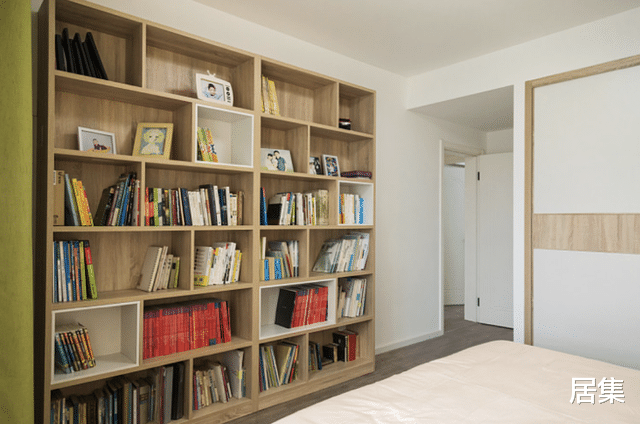 邻居看了他家的装修直呼后悔,简直太完美了,东西再多也不怕