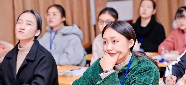 考试|毕业生迎来好消息，公务员将不再以招考为主，还有多条途径可进入