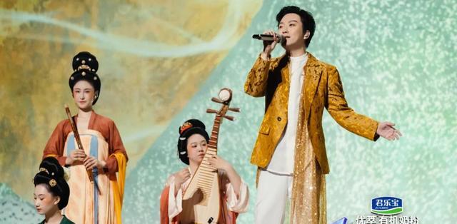 李玉刚|首播10.64亿，在这档打破次元壁的综艺，李玉刚又抓住了流量密码