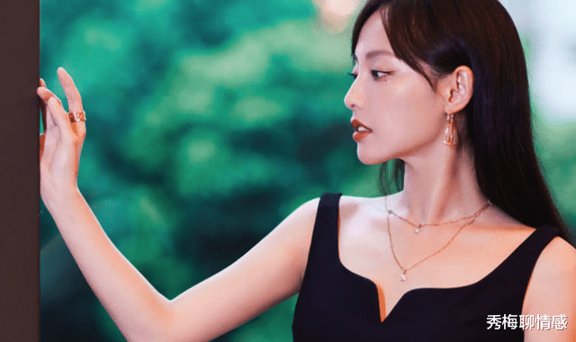 许晴|9位女神穿吊带裙对比,殷桃美到犯规,许晴令人着迷