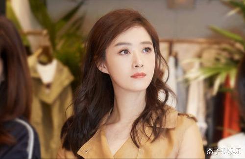 蒋欣 39岁蒋欣撕掉“微胖标签”，体重成功降到90斤，美出新高度