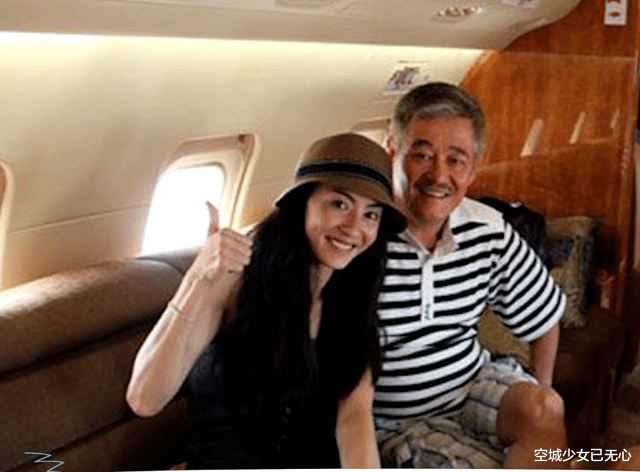 赵本山|赵本山到底多有钱？开8000万劳斯莱斯代步，2亿私人飞机当摆设