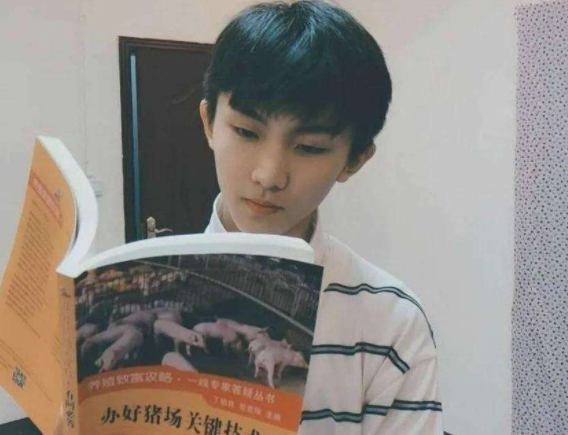 人物设定|马嘉祺高考遭遇滑铁卢后，整装待发二战艺考，还立“学霸人设”？