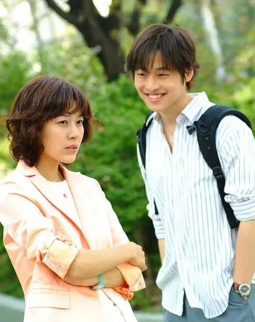 只此青绿|创作“无国界”?沈腾、马丽春晚小品《还不还》部分情节“撞衫”韩剧《罗曼史》!