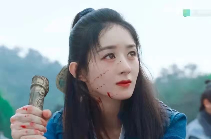 Angelababy|别把冻龄当做少女感，33岁的杨颖穿校服拍戏，真的不合适