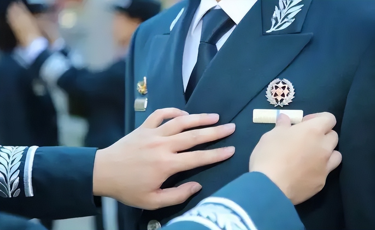 武警部队|武警部队招聘专业技能岗位文职人员，中专可报，毕业生上岸好机会