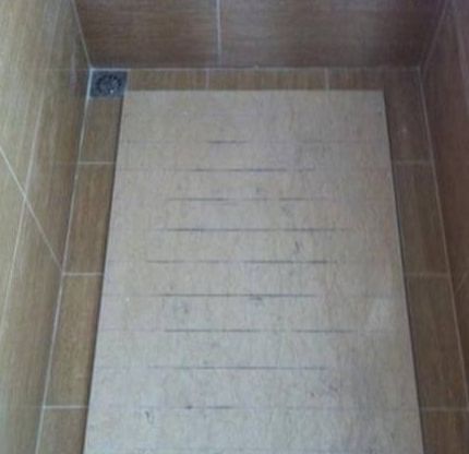 越来越多人这样改装淋浴房,太实用了,不要铺瓷砖了