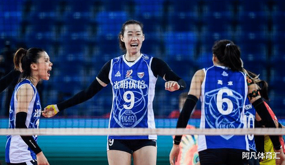王宝泉|女排又一冠军主攻正式退役！身高1米92年仅27岁，王宝泉要难受了