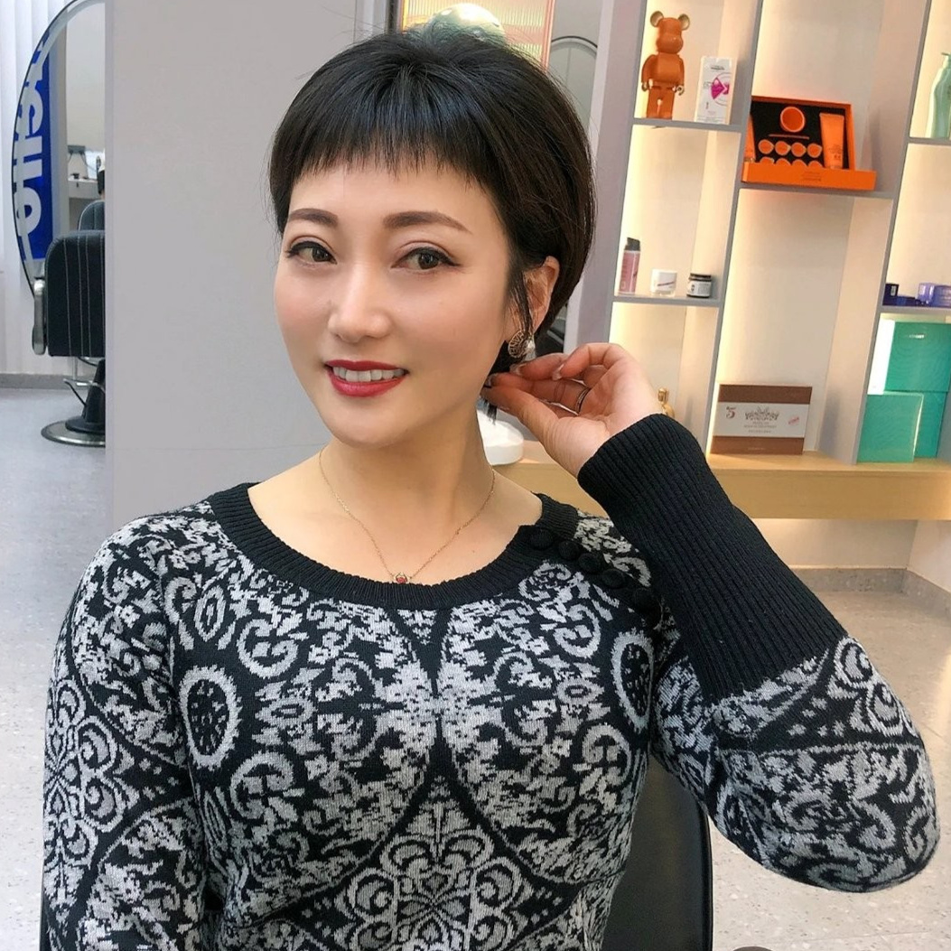 奔五的女人尽量别留这几种短发，很土！推荐6款发型，减龄又时尚