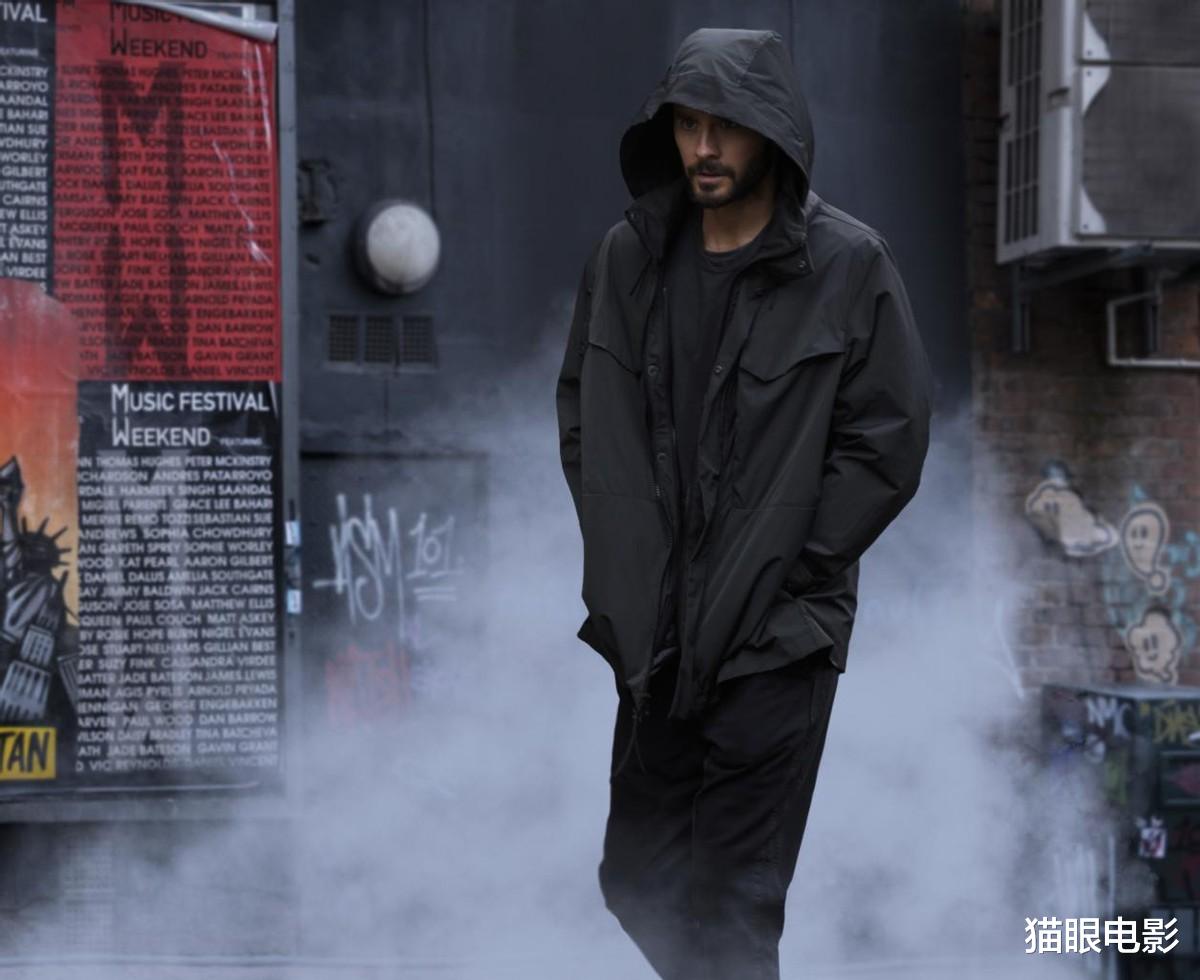 暗夜|漫威新英雄暗夜博士现身红毯，戴着墨镜好神秘，邪魅烟熏妆太蛊了