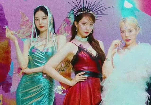 少女时代|大势已去?韩国顶流女团新造型被吐槽,像极了东海龙宫各路水族