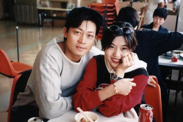 曾伟权|曾伟权一生未娶，59岁病逝没有子女送终，生命最后与一只小狗相伴