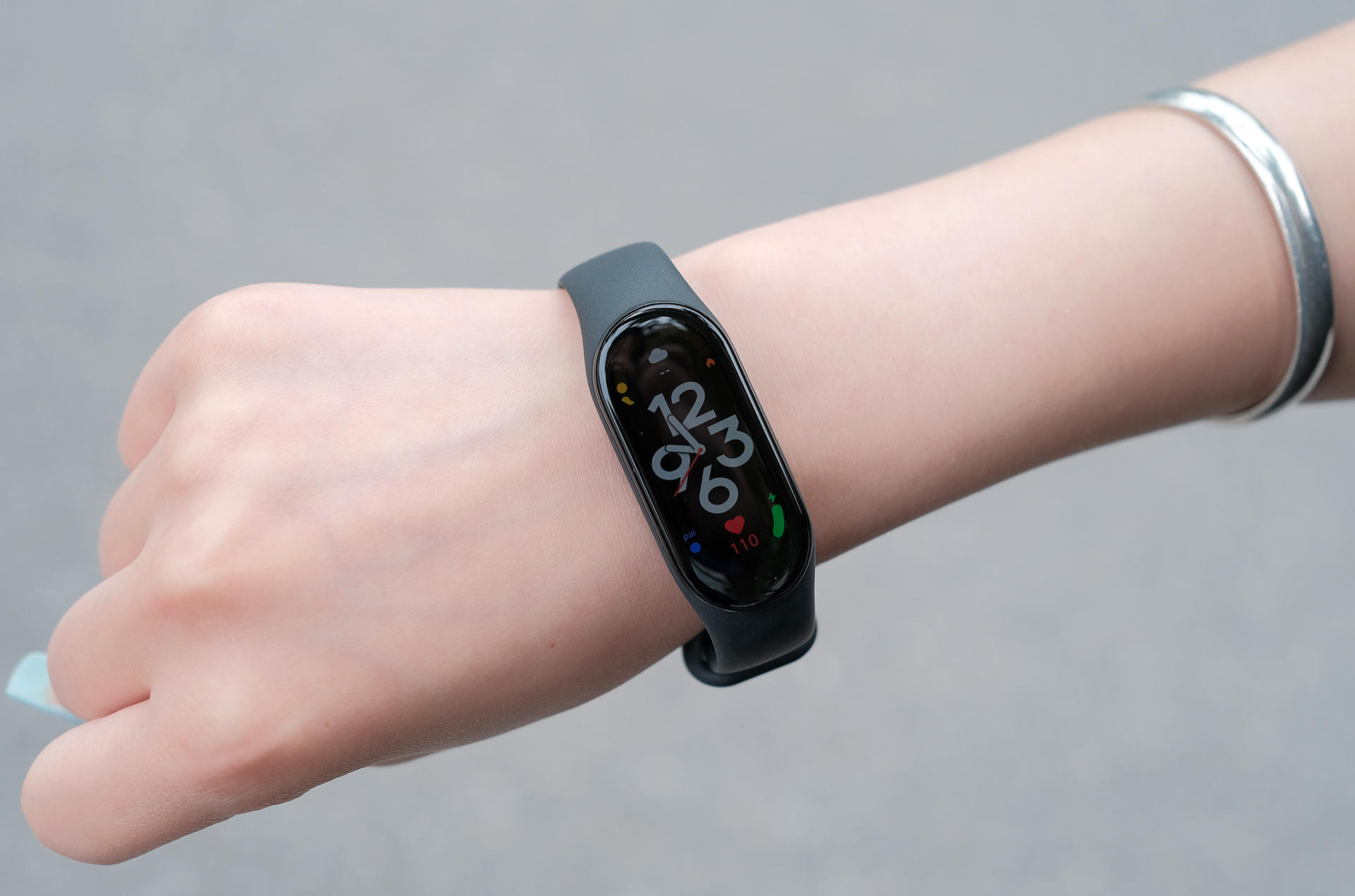 新东方|血氧监测、微信离线支付、智能遥控、NFC,小米手环7全方位测评