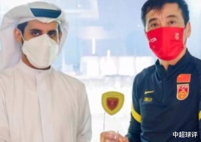 中国足协|足协终于“认错”！中超暂缓降薪令：本土最高年薪仍为500万！