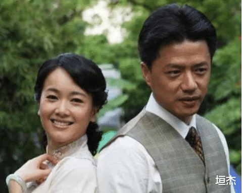 左小青|45岁的左小青，为何在43岁离了婚，风姿绰约的她到底想要的是什么