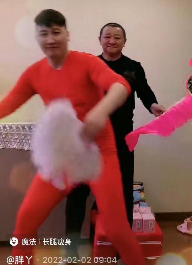 宋慧乔 赵本山徒弟胖丫抽脂减肥10余天后全身出镜，瘦身明显变化大