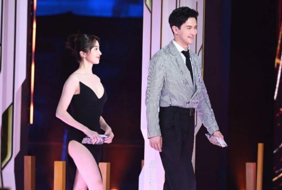 周冬雨|美艳的脸,小孩的身材?干瘪过瘦成为女星最大“灾难”