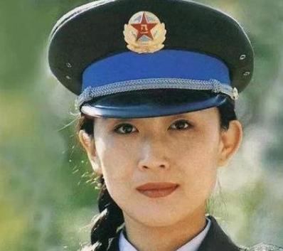 陈瑾|她是国家一级演员，56岁从来没有谈过恋爱，和亲哥哥互相照顾一生