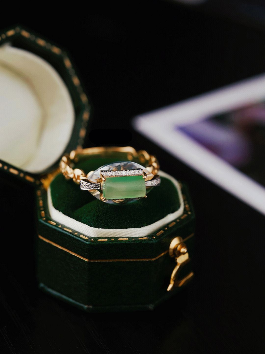 戒指|甜酷风设计款翡翠马鞍戒指