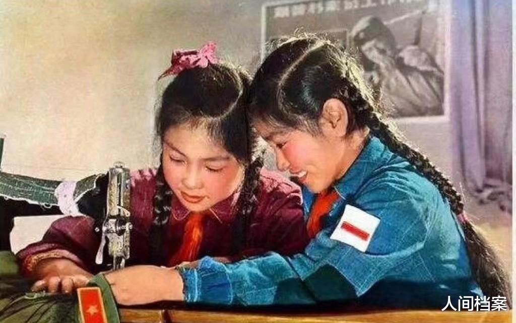 70年代女飞贼,拜老僧为师轻功了得,走上不归路,枪决时仅24岁