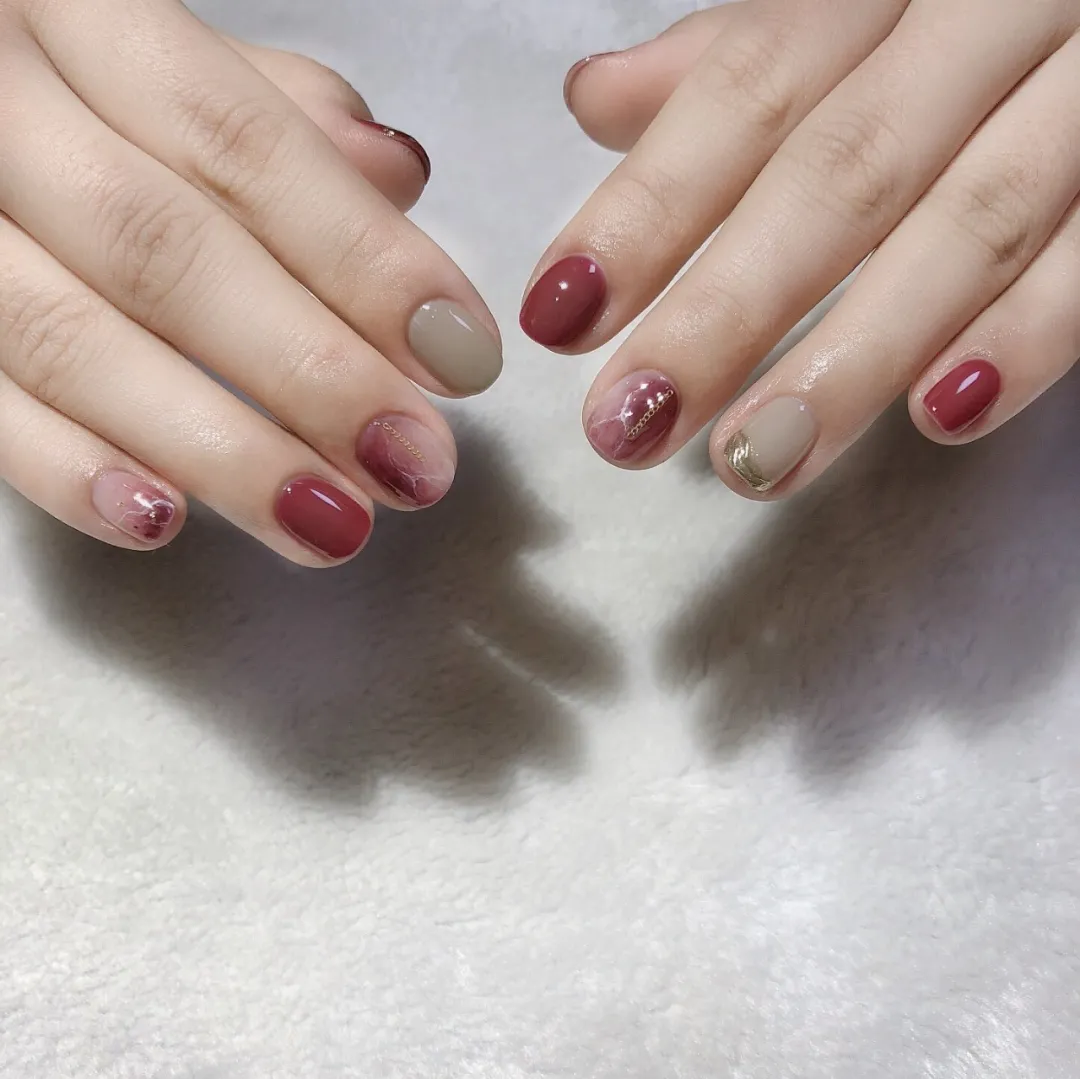 李冰冰 适合黄黑肤色姐妹的显白新年款美甲~