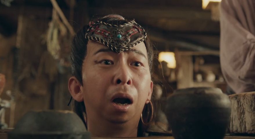 巨兴茂|他是娱乐圈“知名丑星”，绰号小老鼠，如今身价过亿娶美女老婆