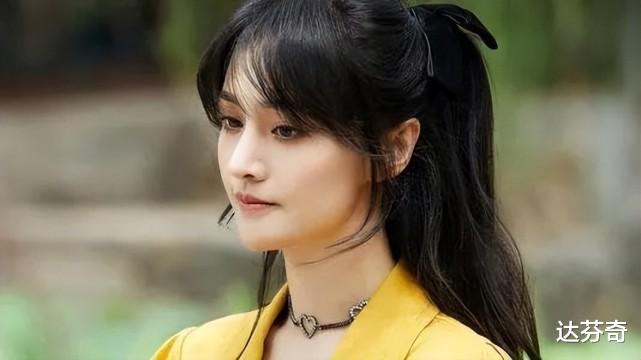 张天爱|上梁不正下梁歪，郑爽人生悲剧的始作俑者，是她亲妈