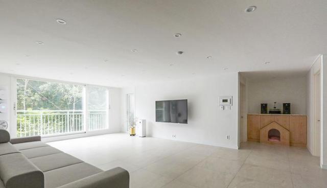 “低欲望”生活久了会上瘾,118全屋没几件家具,空无一物超舒服