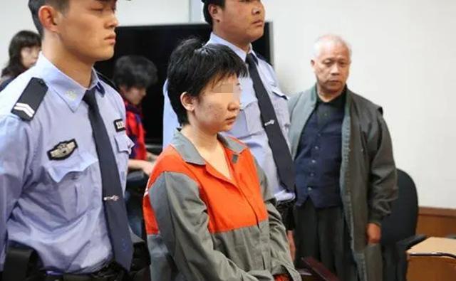 案例:女子幽会遭闺蜜发现,灌醉男友与之共享,姐妹反目酿惨案