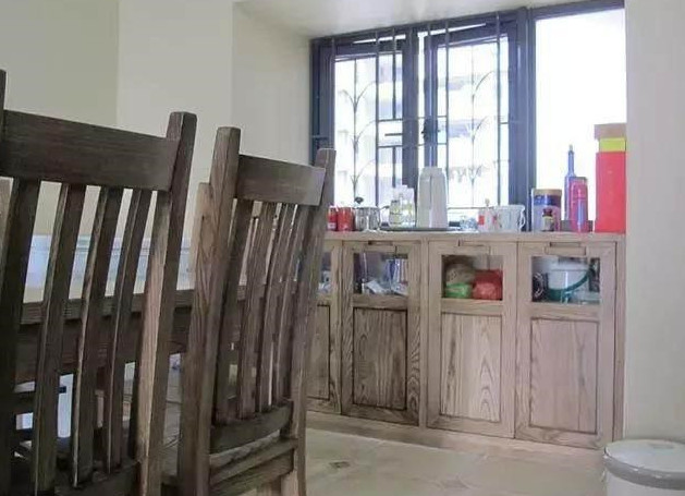 新家刚入住半个月,老公说阴森森的,大家帮忙看看哪里出问题了?