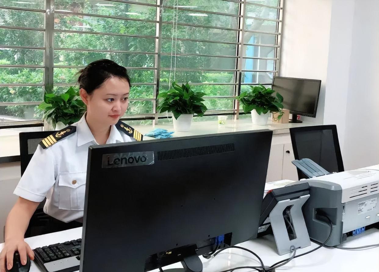 国企|又一国企大量招聘正式工,六险二金待遇佳,应届生报考更吃香