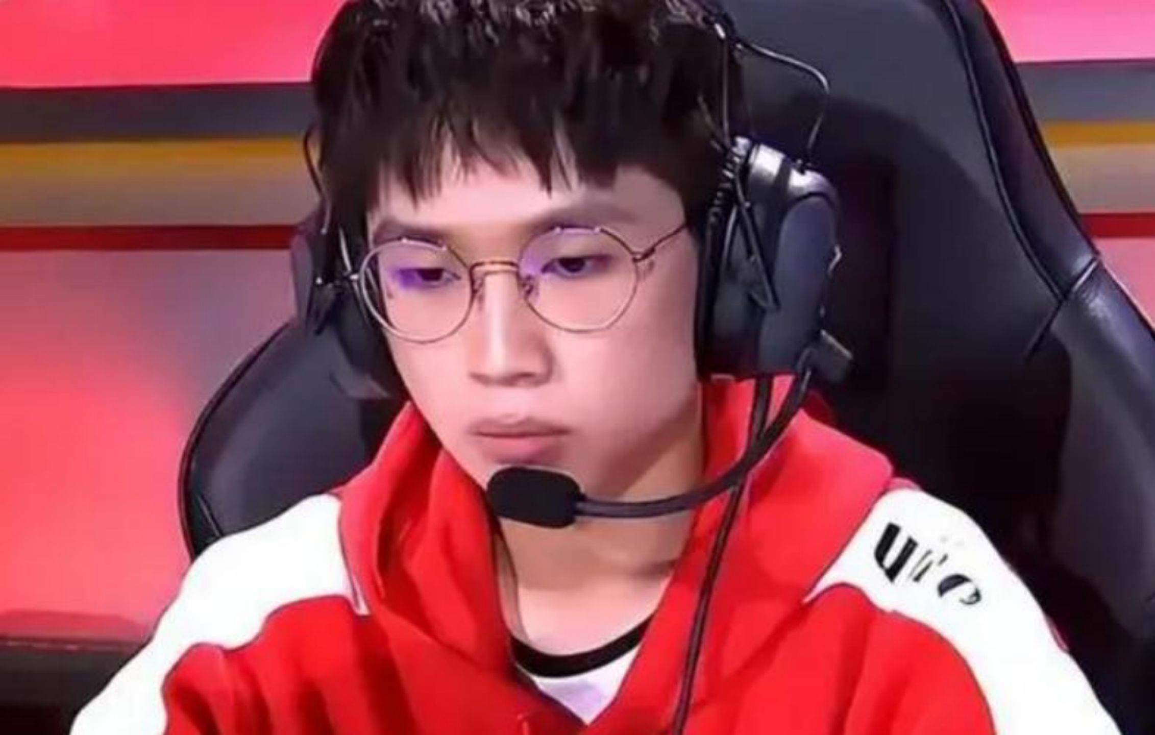 地下城与勇士|Fly组建五排职业车队，疯狂争对中单玩家，网友：原来是久诚！