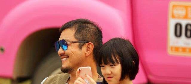 李嫣|李嫣：我是王菲李亚鹏的女儿，父母分开了家还在，将慈善进行到底