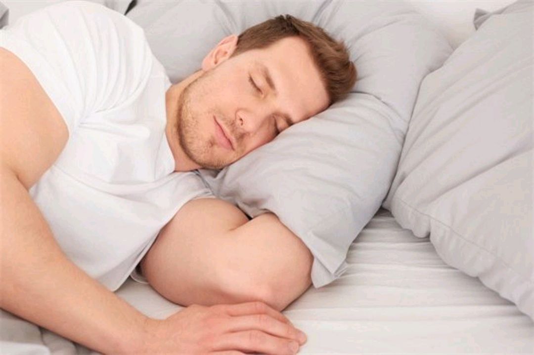 睡眠|50岁后每天睡多长时间适合？提醒：最佳睡眠时间已公布，可以自查