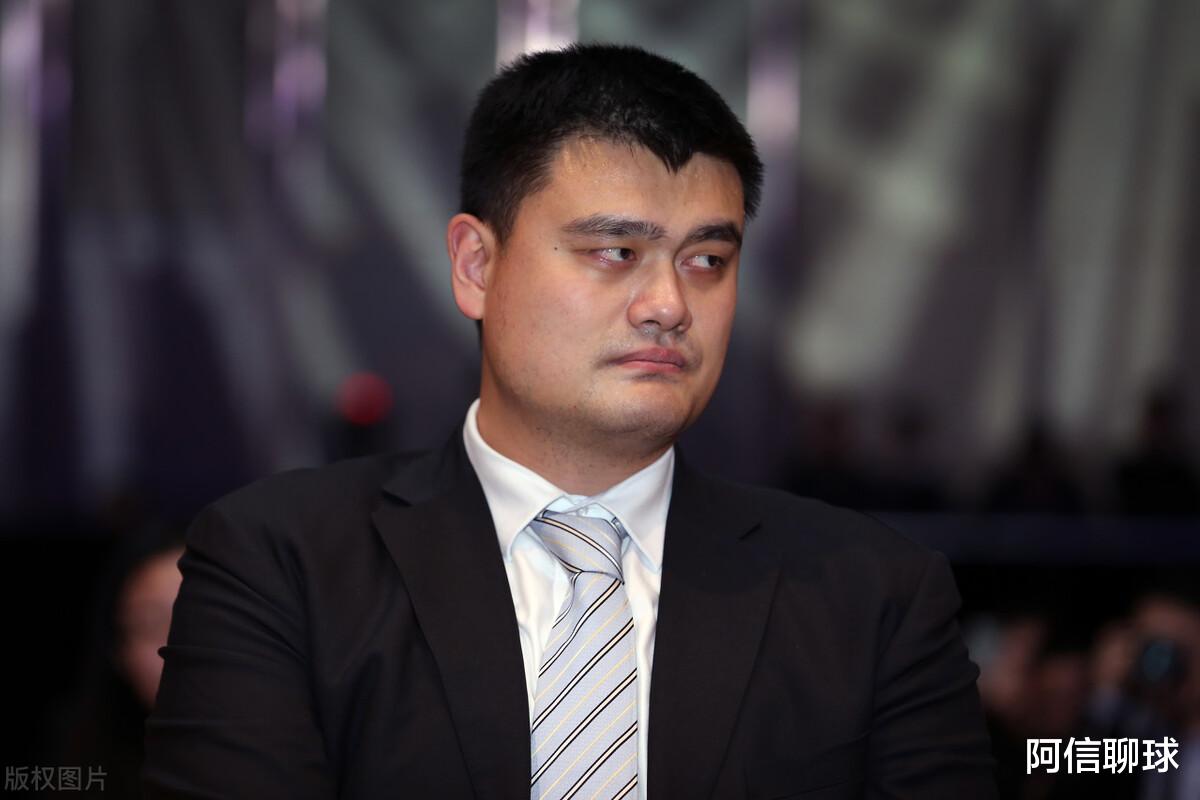 广东男篮|姚明连续禁赛3人，罚款数额超过20万，CBA的裁判吹罚也要反思了