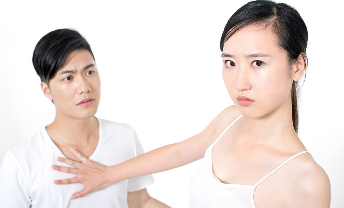杏子说情感 女朋友上我家拎三种水果,送走以后,妈妈说这样的女人不能要