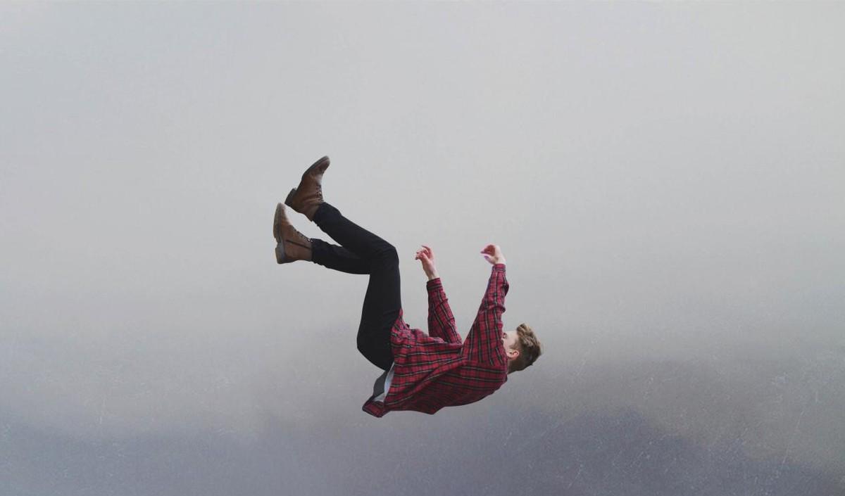 大学|大学毕业之后不包分配了，35岁又遇上公司优化：八零后招谁惹谁了