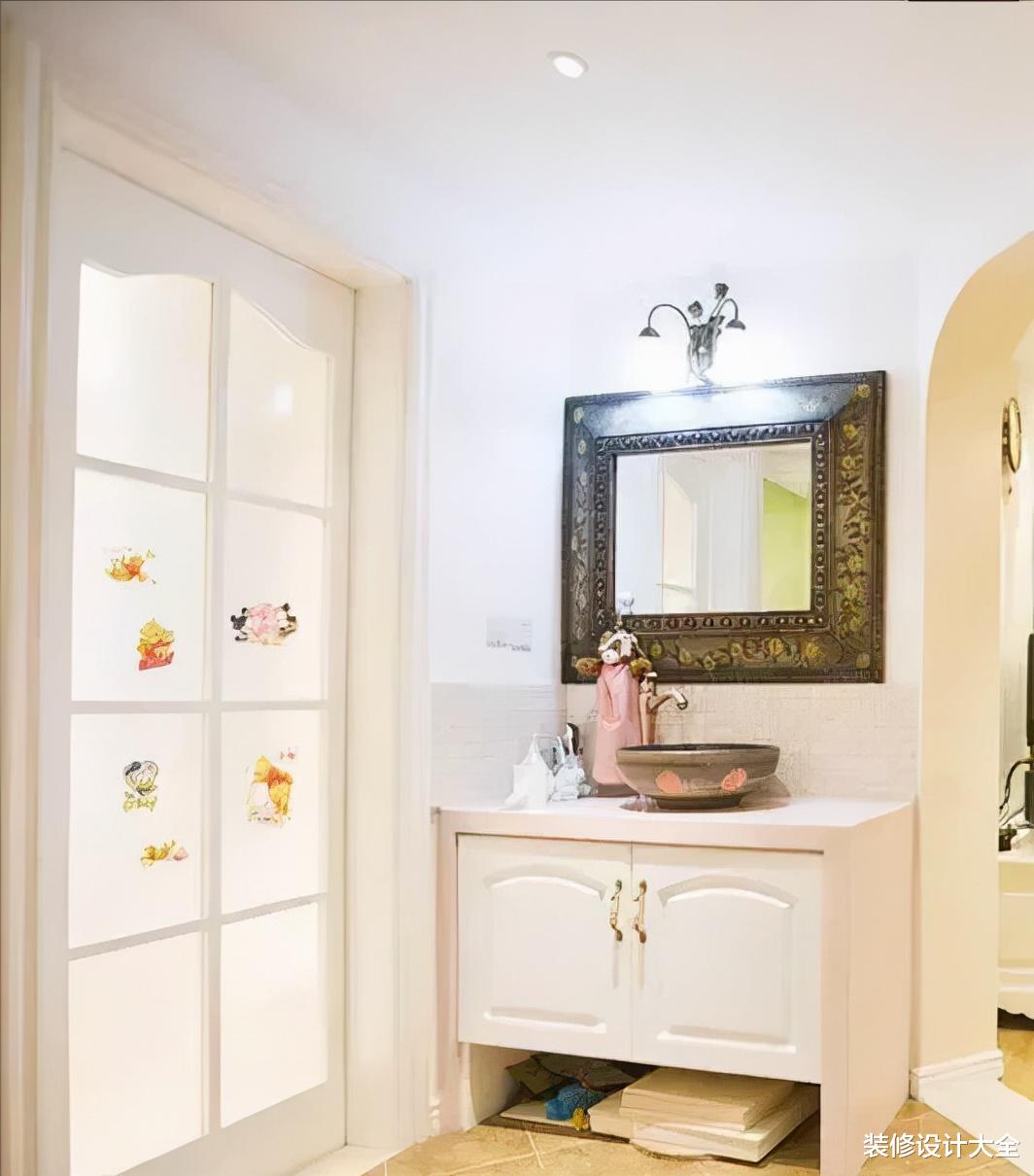 洗手台外移、壁龛收纳,今年卫生间就流行这样装!