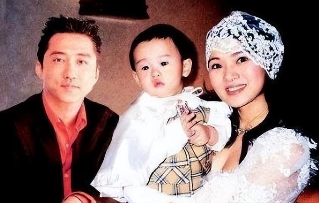 伊能静|伊能静：54岁还没活明白！太作，是因为内心缺乏安全感