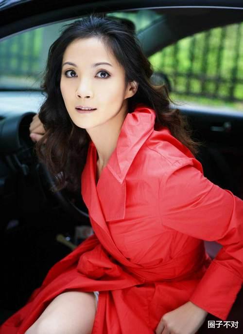 张子健|“女富豪”方芸：带着儿子嫁给“元芳”张子健，一家四口生活甜蜜