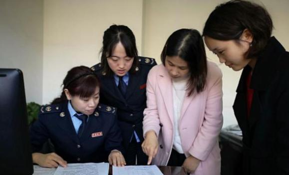 螺蛳粉|2022乡镇公务员招聘条件放宽，增加三不限岗位，专科生机会来了