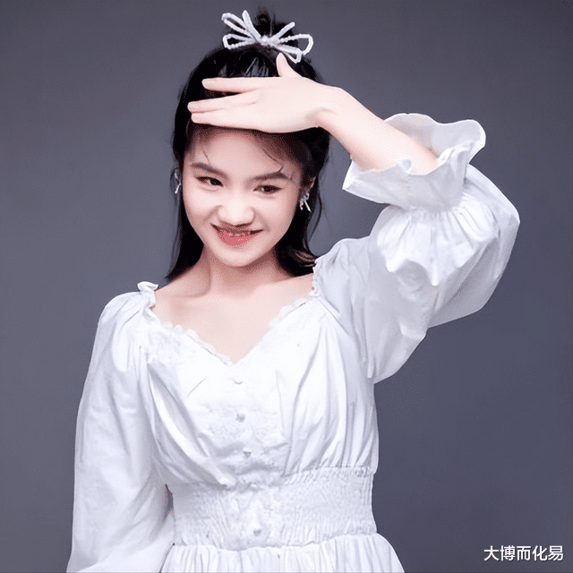 春晚|变形计主角今昔对比：最幸运的农村女孩，如今被城市妈妈宠成公主