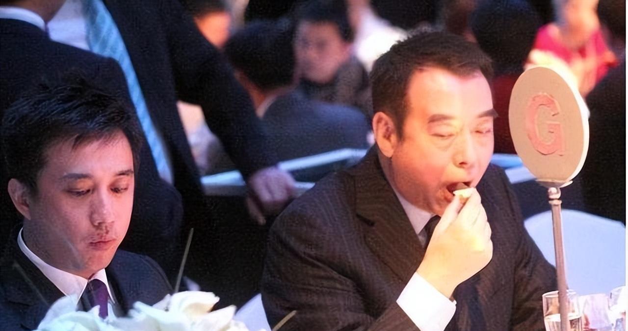 黄磊|“欠债还情”黄磊：为报恩提携陈飞宇，因玩游戏输给黄渤当场翻脸