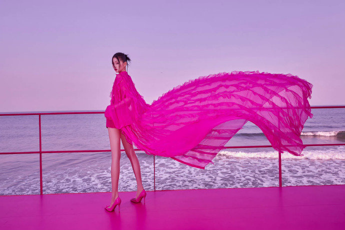 生图|小肚腩，痘痘肌，法令纹，显壮硕，明星的生图，是另一种人间真实