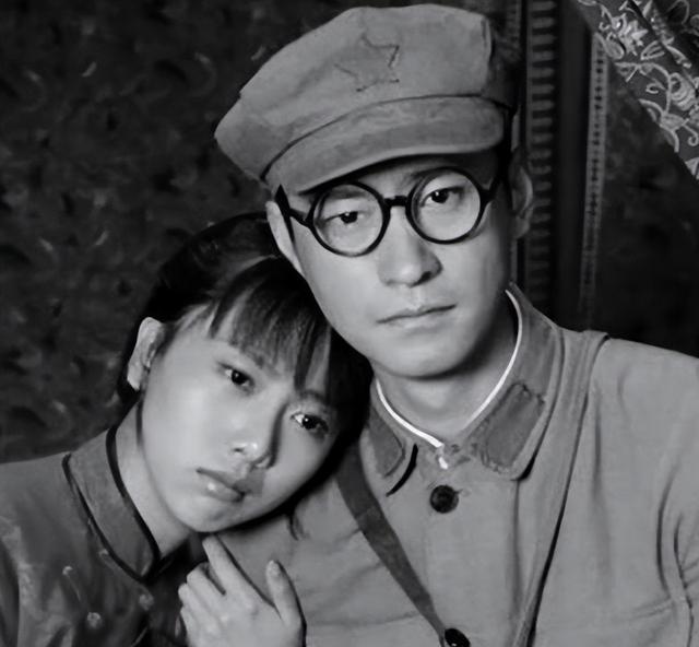 1997年,重庆80岁老人搞黄昏恋,新婚夜丈夫惊呼:我60年前娶过你