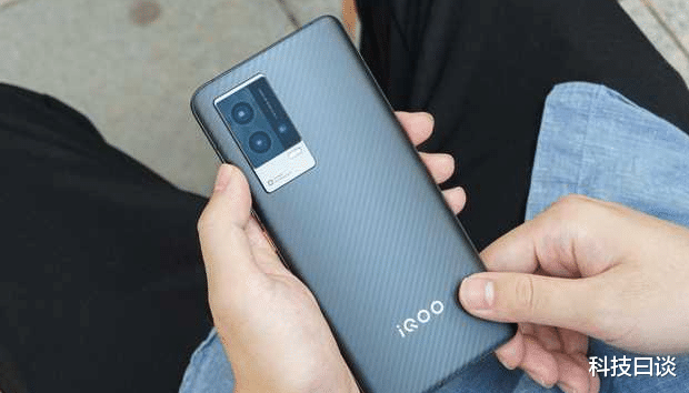 iqoo|3000元价位手机推荐，男生女生的都有，你用上了哪款