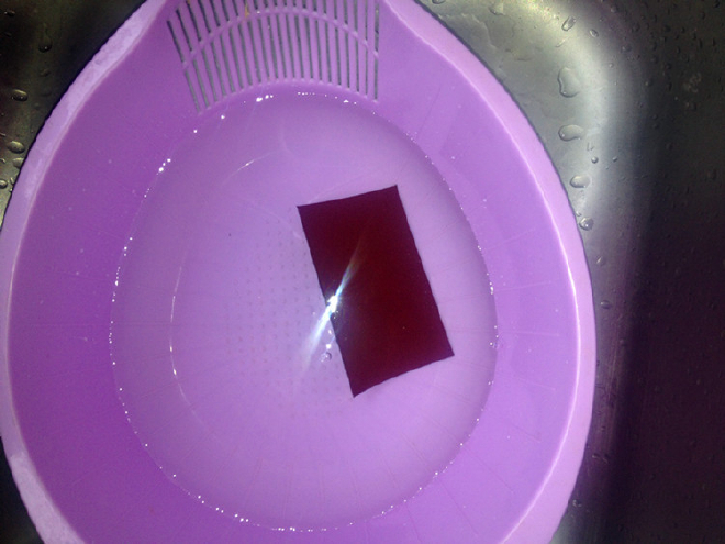 只要花不到2块钱,教你怎样除掉瓷砖上的烦人划痕!