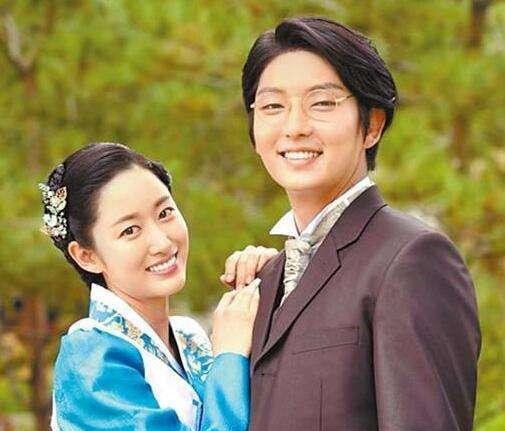 筱崎爱|40岁李准基还能演高中生！戏里美强惨，戏外被坑10年收入单身至今