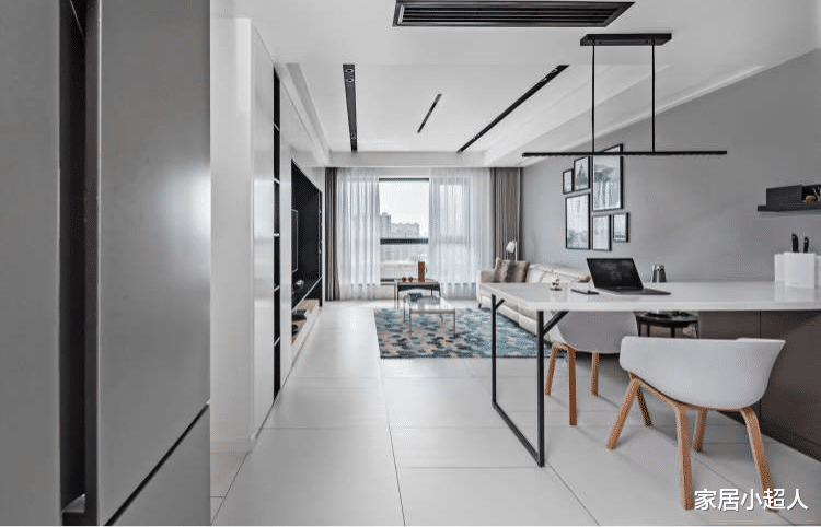 83平的小户型,改造尴尬的厨房,整个房间都大变样