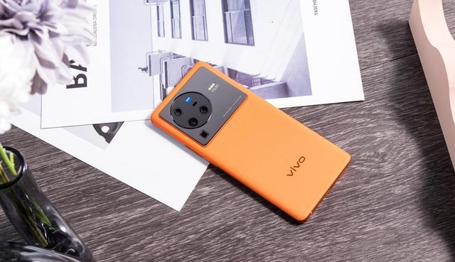 vivo|全面升级带来惊艳表现，vivoX80Pro拍照好看，游戏更畅快